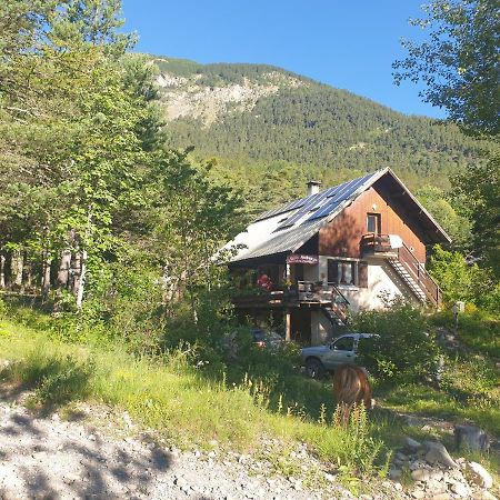 Les Pinees Hotel Chateauroux-les-Alpes Luaran gambar