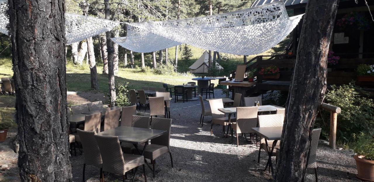 Les Pinees Hotel Chateauroux-les-Alpes Luaran gambar